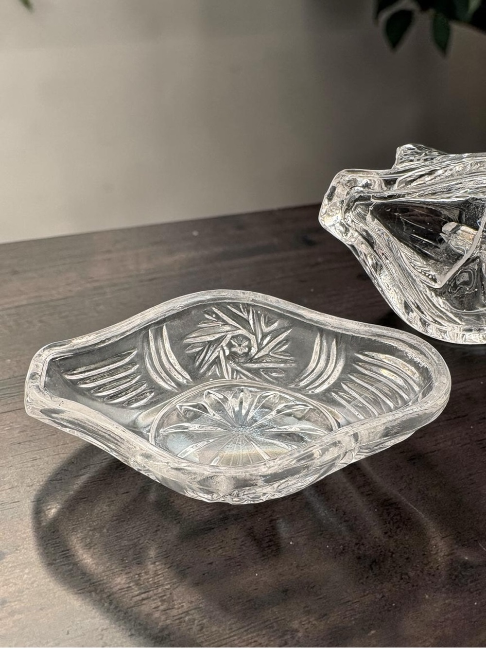 Vintage clear Swan On Nest Style Lead Crystal Cut Glass Trinket Jewelry Dish EUC - Picture 12 of 16